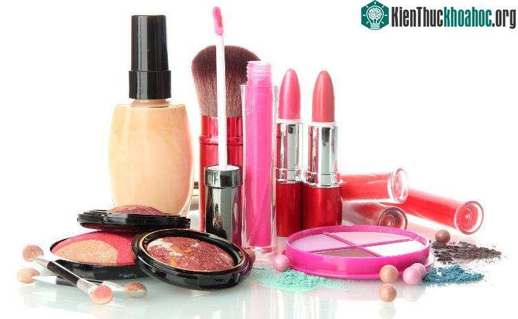 Mã vạch là dãy số giúp bạn có thể phân biệt được đâu là hàng thật, đâu hàng giả.