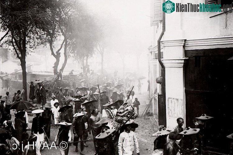 Một đám rước của người Hoa, 1904.