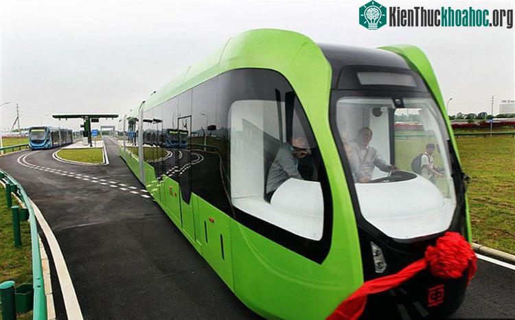 Đoàn tàu có khả năng chở 300-500 hành khách - (Ảnh: BP).
