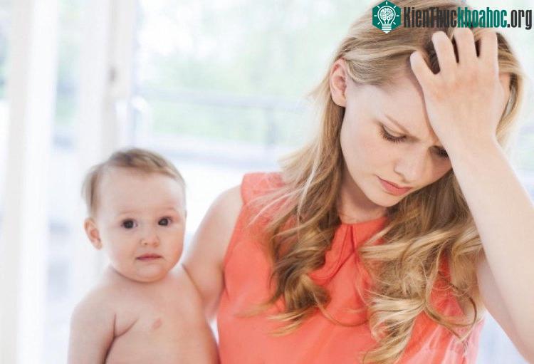 Ngay từ trong thai kỳ, hãy nghỉ ngơi, thư giãn, đừng quá căng thẳng và suy nghĩ quá nhiều.