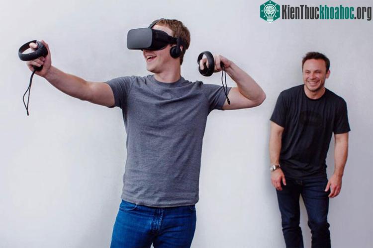 Mark Zuckerberg khá thoáng khi dùng tiền... của Facebook
