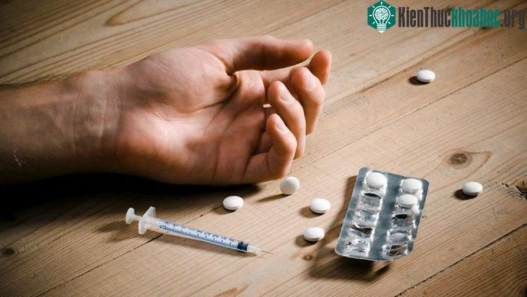 Người ta thường chỉ tự sát khi cuộc đời không còn gì có thể cứu vãn, và trầm cảm có thể làm được điều đó.