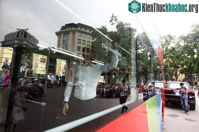 Chuyến xe đầu tiên này được chuẩn bị cho các quan chứ thành phố và các đơn vị chịu trách nhiệm vận hành thử trên đường