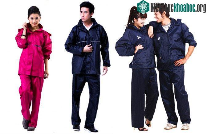 Áo mưa bộ thời trang, tiện lợi.