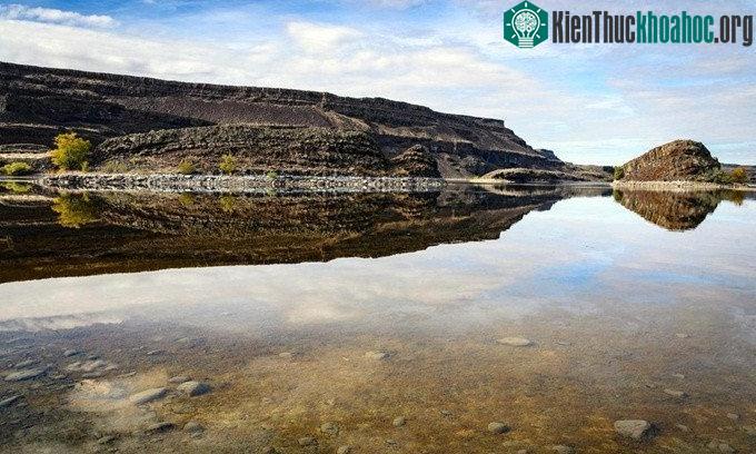 Lũ lụt Missoula, trận lũ lớn do đập băng ở hồ Missoula bị phá vỡ, tạo ra những biến đổi không nhỏ về cấu trúc địa chất nước Mỹ.