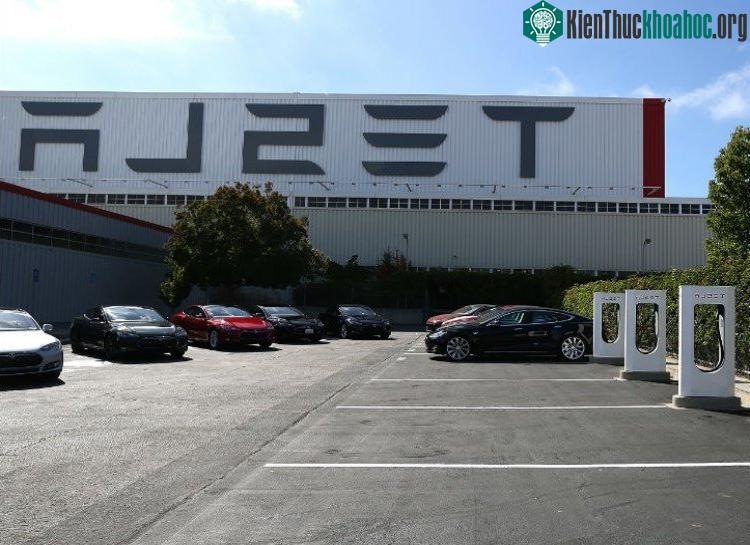 Xe ô tô điện chắc chắn không phải là điểm dừng cuối cùng của Tesla Motors.