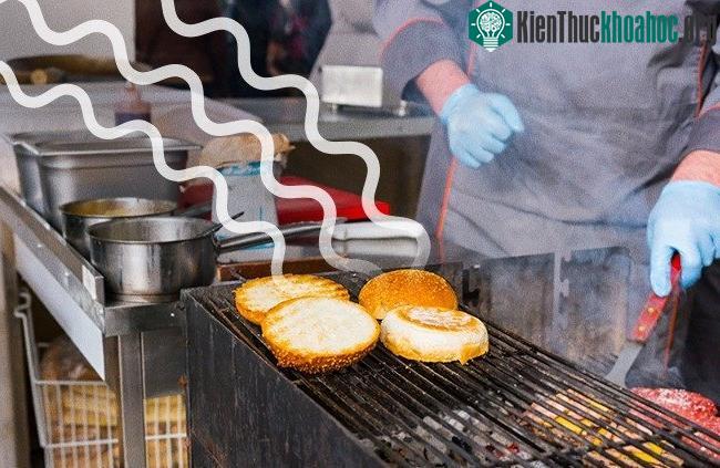Mùi thực phẩm hấp dẫn sẽ câu kéo được nhiều khách hàng hơn.