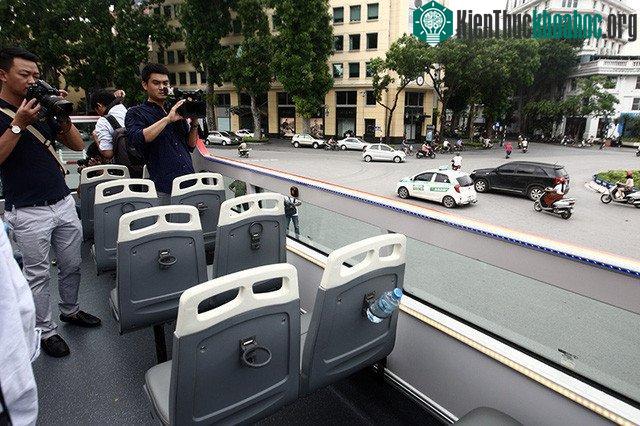 Những hàng ghế trên tầng hai thu hút được sự quan tâm nhiều nhất của các cơ quan báo chí.