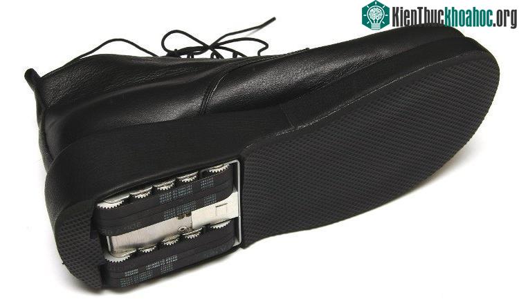 Cấu tạo phần gót đặc biệt của B-shoe.