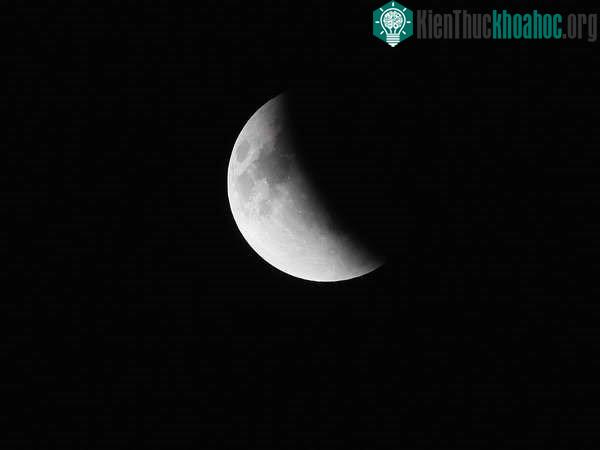 Nguyệt thực toàn phần là hiện tượng thiên văn đáng quan sát tại Việt Nam trong năm 2017. (Nguồn: AFP/TTXVN).