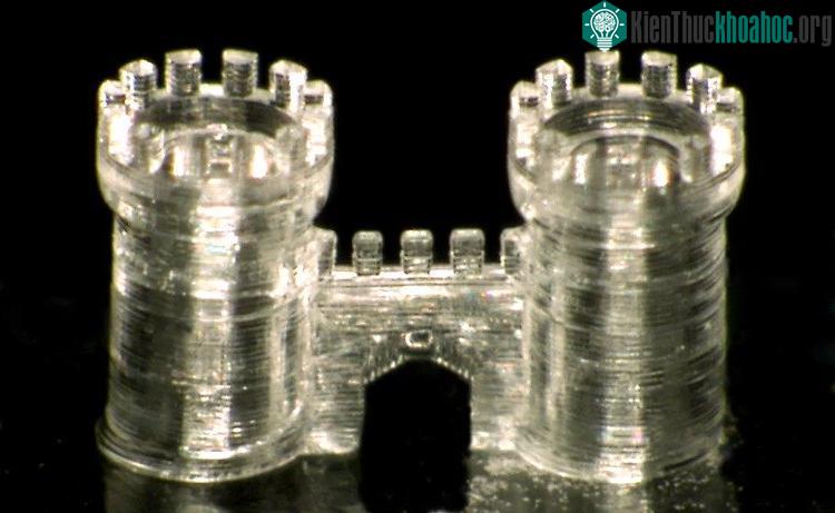 Đồ vật được in 3D từ vật liệu thủy tinh.