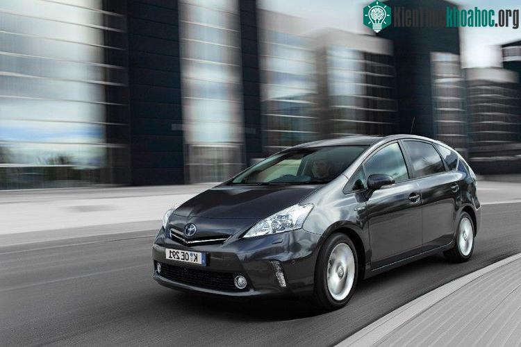 Prius chính là "lá cờ đầu" trong phân khúc xe Hybrid.