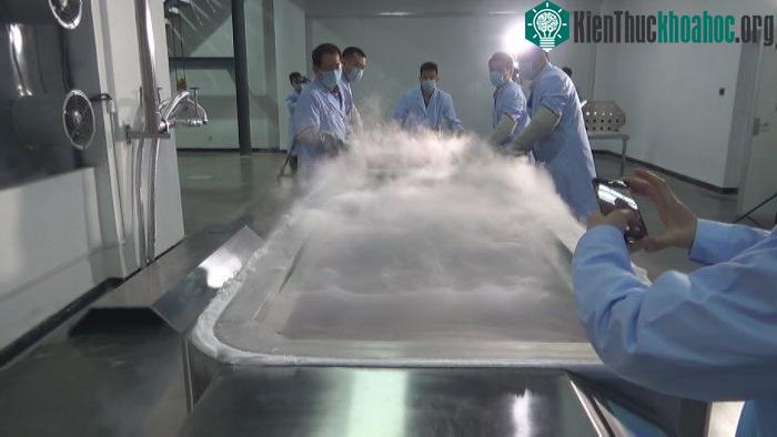 Kỹ thuật đông lạnh xác mang lại hy vọng hồi sinh cho nhiều người. (Ảnh: Shanghaiist).