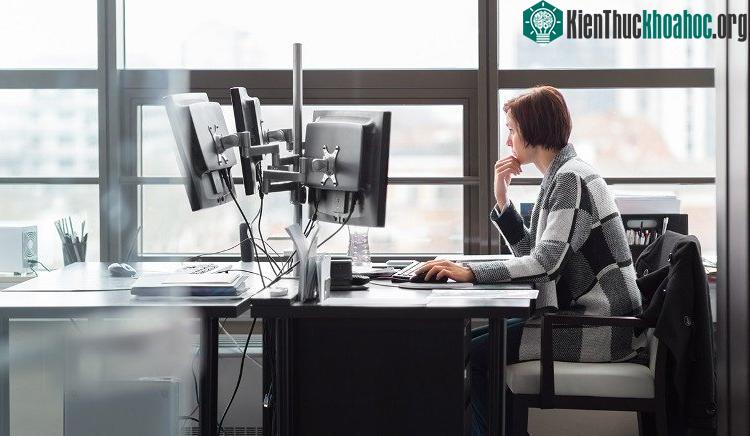 Người ngồi khoảng 10 tiếng mỗi ngày có temomere ngắn hơn đáng kể so với những người tích cực hoạt động hơn.