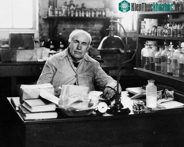 Khi phỏng vấn các ứng cử viên cho vị trí trợ lý, Edison luôn đưa họ một bát súp.