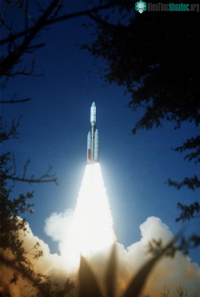 Tàu vũ trụ Voyager 2 được phóng lên quỹ đạo vào ngày 20/8/1977.