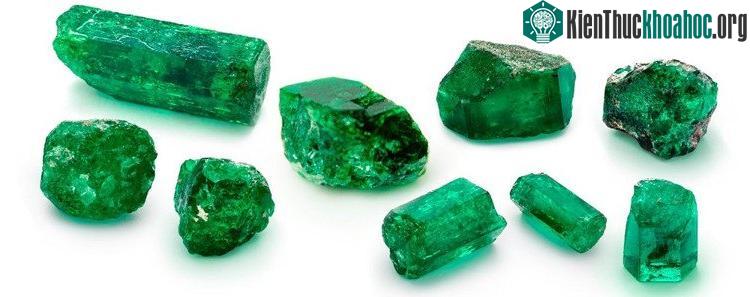Những viên ngọc lục bảo được vớt từ tàu Atocha.