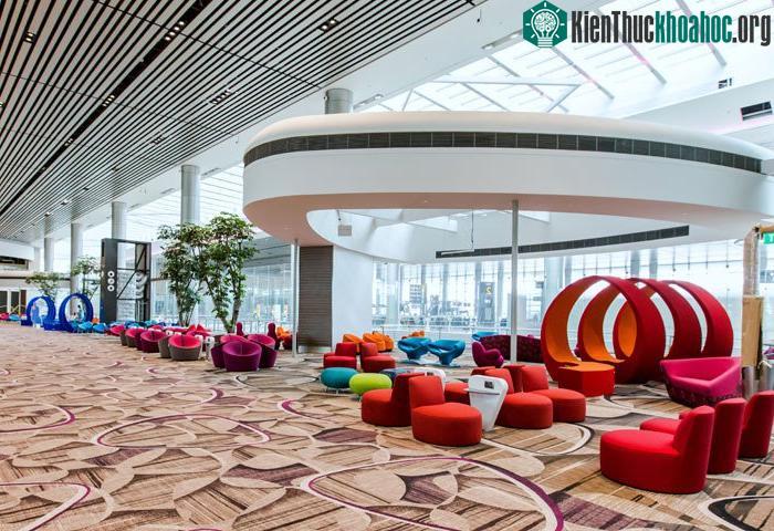 Khu tiểu cảnh rộng 2.000m2 với 186 cây cỡ lớn.