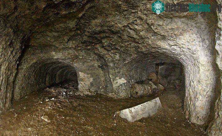 Các hình ảnh được nhóm khám phá lịch sử tại địa phương ghi lại.