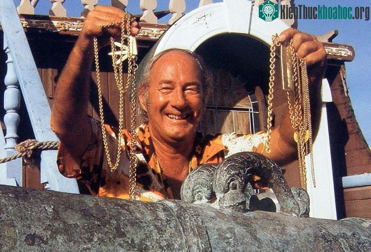 Mel Fisher là người đã tìm thấy kho báu của tàu Atocha.