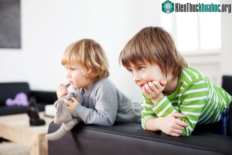 Trẻ xem đi xem lại nhiều lần vì đó là cách duy nhất để chúng có thể hiểu rõ những gì đang xảy ra trong phim.