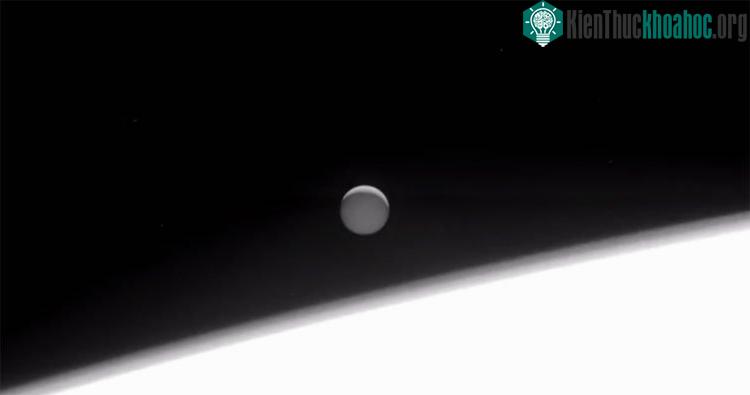 Đây là bức ảnh cuối cùng tàu Cassini gửi về Trái đất.