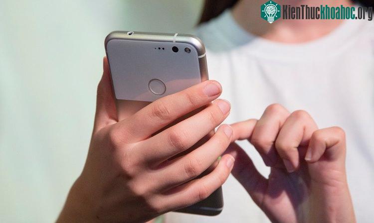 Bản thân mỗi người nên có thời gian biểu sử dụng điện thoại hợp lý.