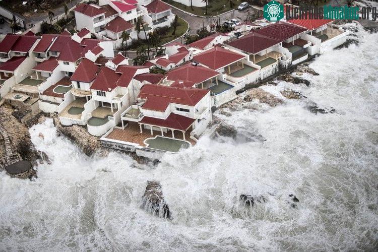 Bão Irma quét qua đảo Sint-Maarten.