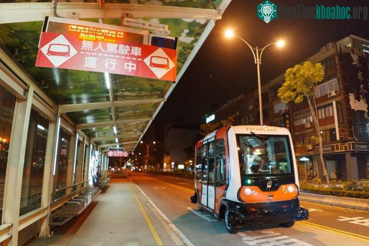 Một chuyến đêm của EZ10.