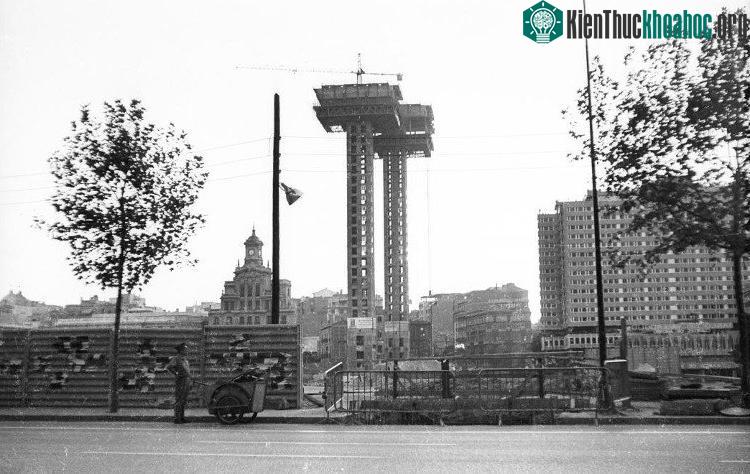 Từ năm 1986 này đã trở thành một biểu tượng của thành phố nổi tiếng Madrid.