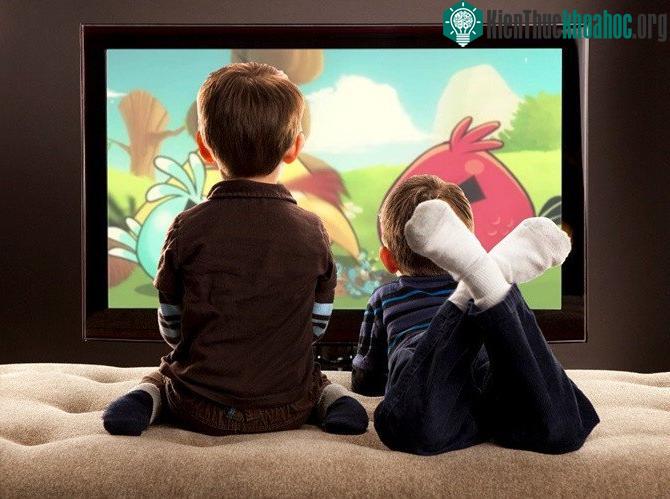 Xem 1 bộ phim, đọc 1 câu chuyện nhiều lần đơn giản là quá trình học hỏi của trẻ.