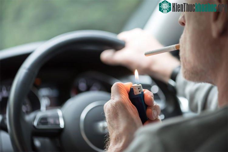 Chúng ta nên xác định rằng khách sạn, xe hơi... cũng có khả năng ám khói lần 3.