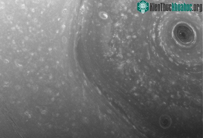 Nhiều hình ảnh mới về sao Thổ được tàu Cassini gửi về Trái Đất. (Ảnh: NASA).