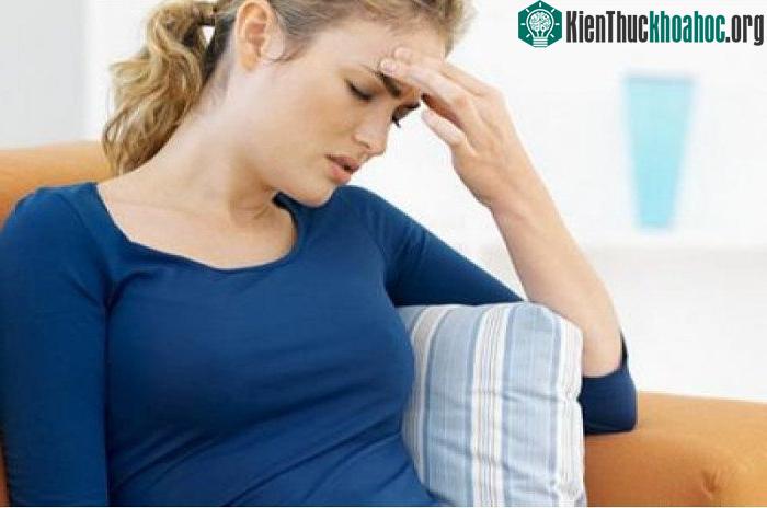 Người bệnh thường xuyên thấy đầy bụng, trướng hơi, không tiêu, đi ngoài...