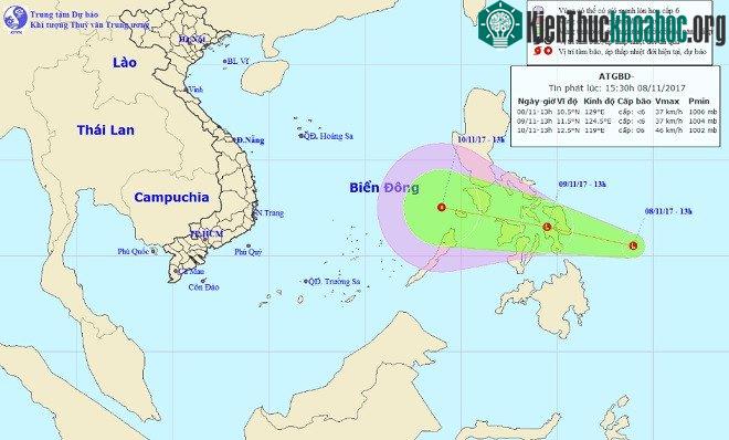 Vị trí và hướng di chuyển của vùng áp thấp gần Biển Đông.