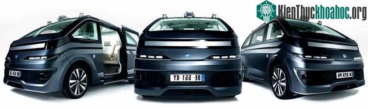 Taxi robot chạy bằng điện, có thể chở được 6 hành khách.