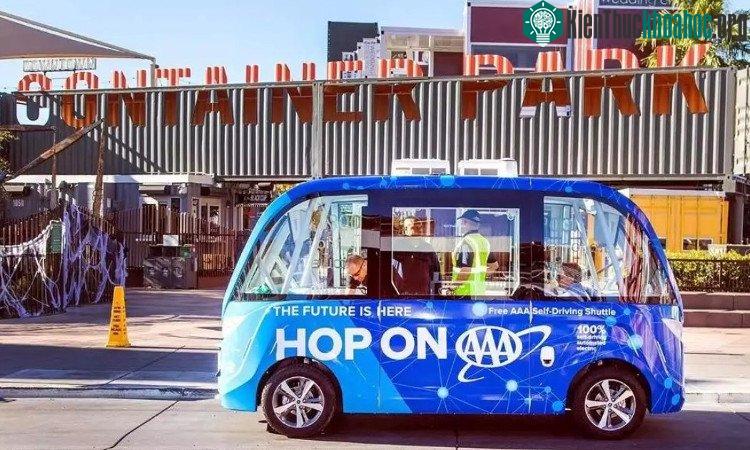 Chiếc xe buýt tự lái trong vụ tai nạn tại Las Vegas tuần qua. (ảnh: City of Las Vegas).