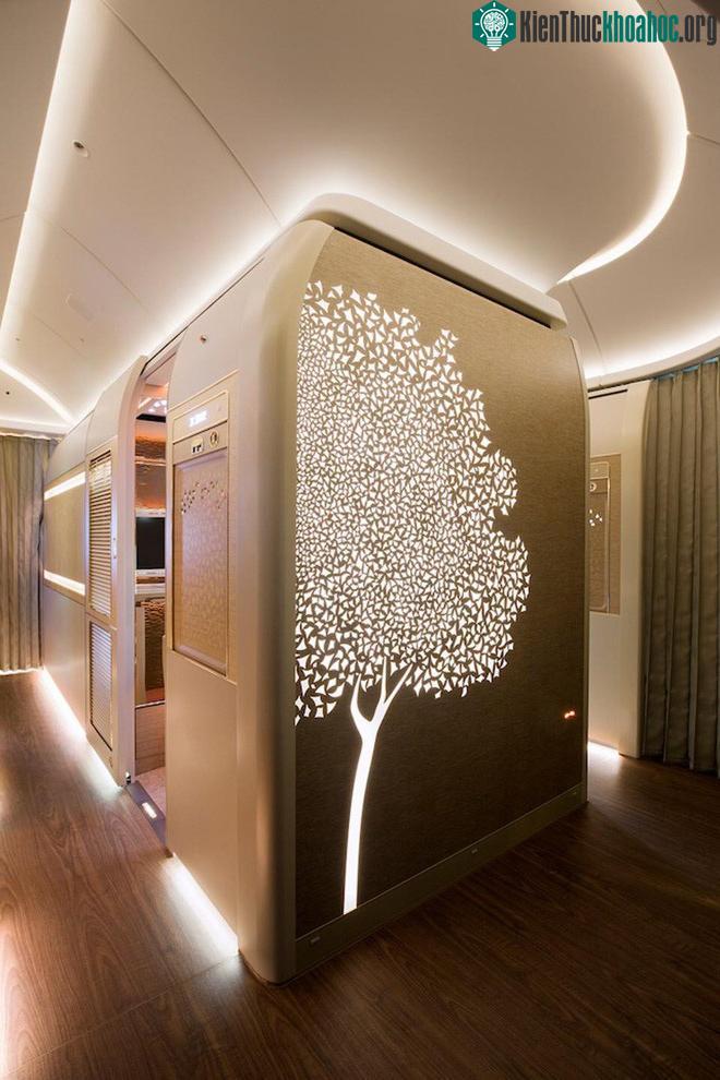 Emirates ra mắt khoang hạng nhất mới siêu sang trên Boeing 777-300ER