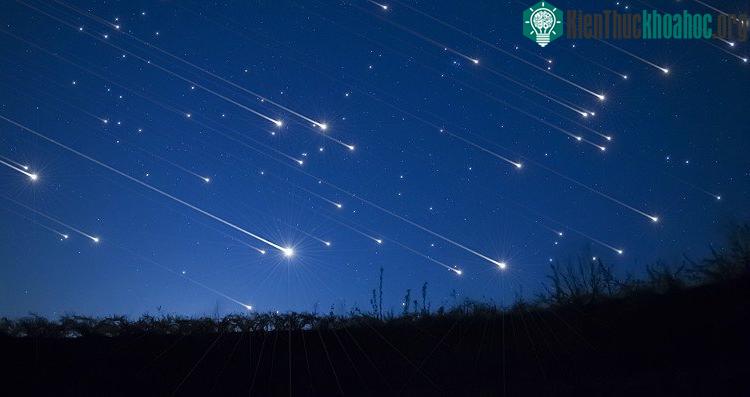 Theo chu kì 33 năm, mưa sao băng Leonids sẽ lớn bất thường.