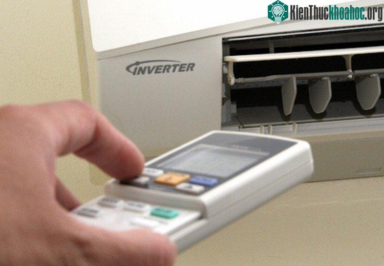 Hiệu suất của điều hòa lúc sưởi ấm lớn hơn hiệu suất lúc làm lạnh khoảng 4%. (Ảnh minh họa).