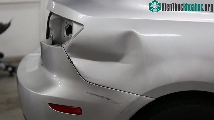 Kim loại bị lõm sẽ khó có thể quay lại hình dáng ban đầu.
