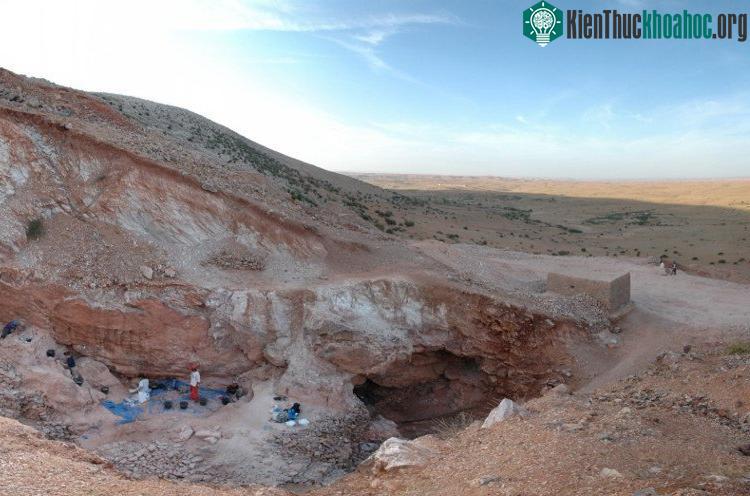 Hang đá Jebel Irhoud. (Ảnh: Max Planck Insitute).