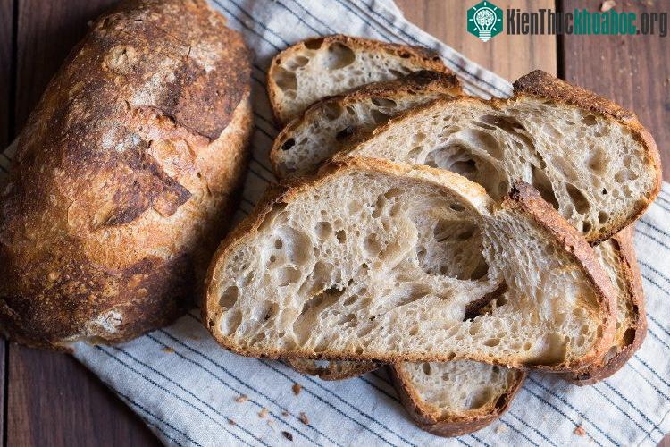 Bánh mì chua truyền thống là loại bánh mì có thể khiến bạn sống tốt nhất.