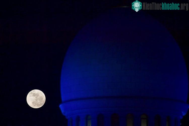 Nhà thờ Hồi giáo Sheikh Zayed ở Abu Dhabi