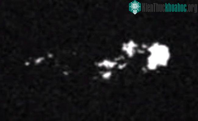 Ảnh chụp gần “UFO” được lấy từ video trên YouTube.