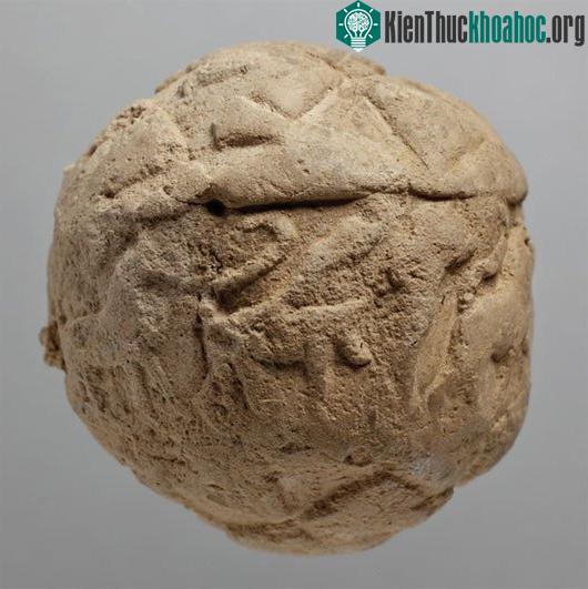 "Phong bì" đầu tiên của nhân loại - (Ảnh: ĐẠI HỌC CHICAGO).