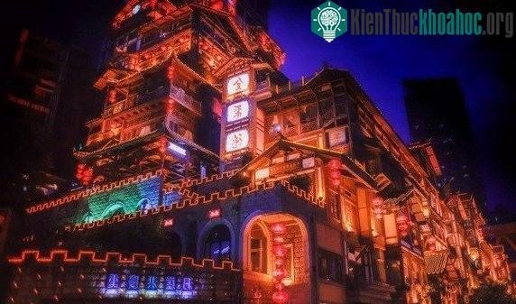 Và cảnh thật ở Trùng Khánh...