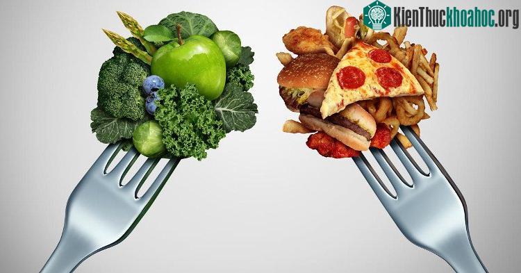 Hạn chế ăn fastfood và các thực phẩm không lành mạnh.