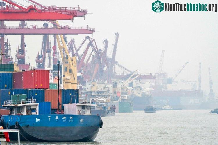 Tàu thủy vận hành hoàn toàn bằng điện đầu tiên trên thế giới