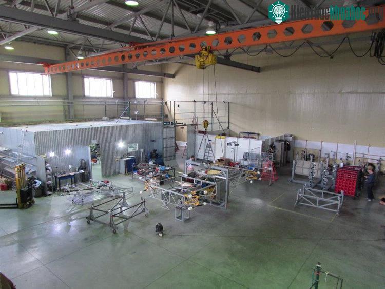Xưởng chế tạo máy bay SKYF.